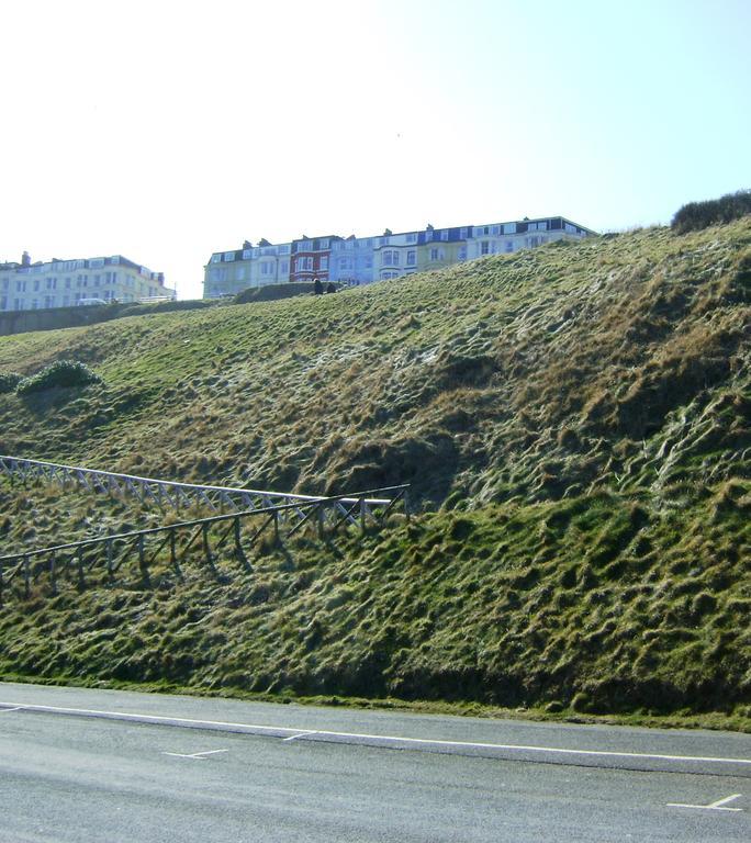The Wharncliffe Hotel Scarborough Exterior photo