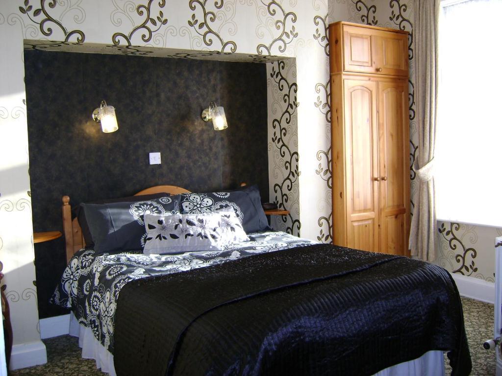 The Wharncliffe Hotel Scarborough Room photo